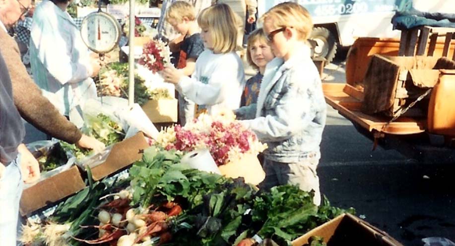 Thad at farmers market